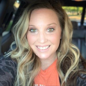 Meet your Posher, Lindsey